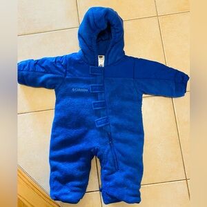 Columbia snowsuit size 6m like new